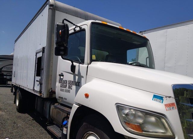 2013 HINO Incomplete Vehicle