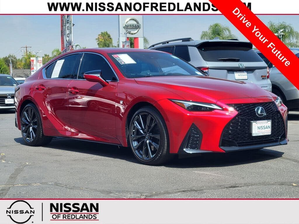 2022 LEXUS IS