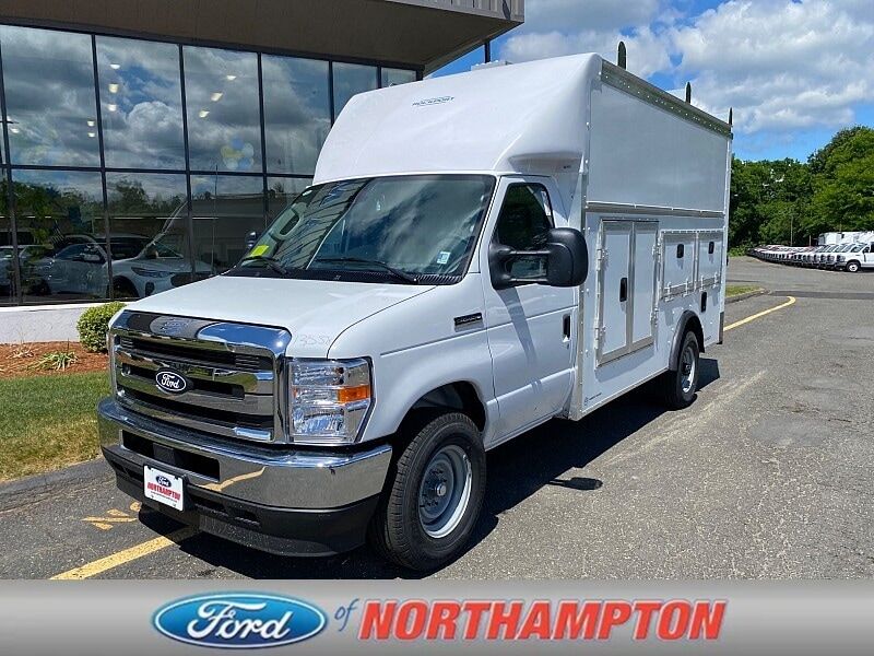 2027 FORD E-350