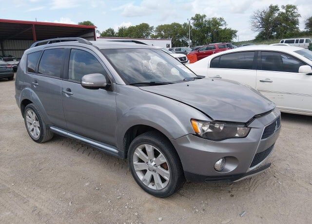 2013 MITSUBISHI Outlander