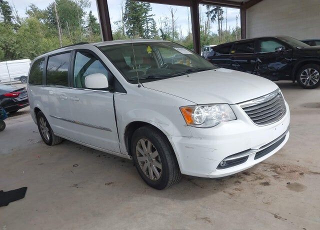 2016 CHRYSLER Town and Country