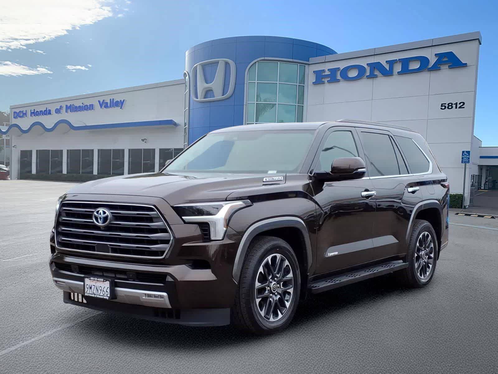 2023 TOYOTA Sequoia