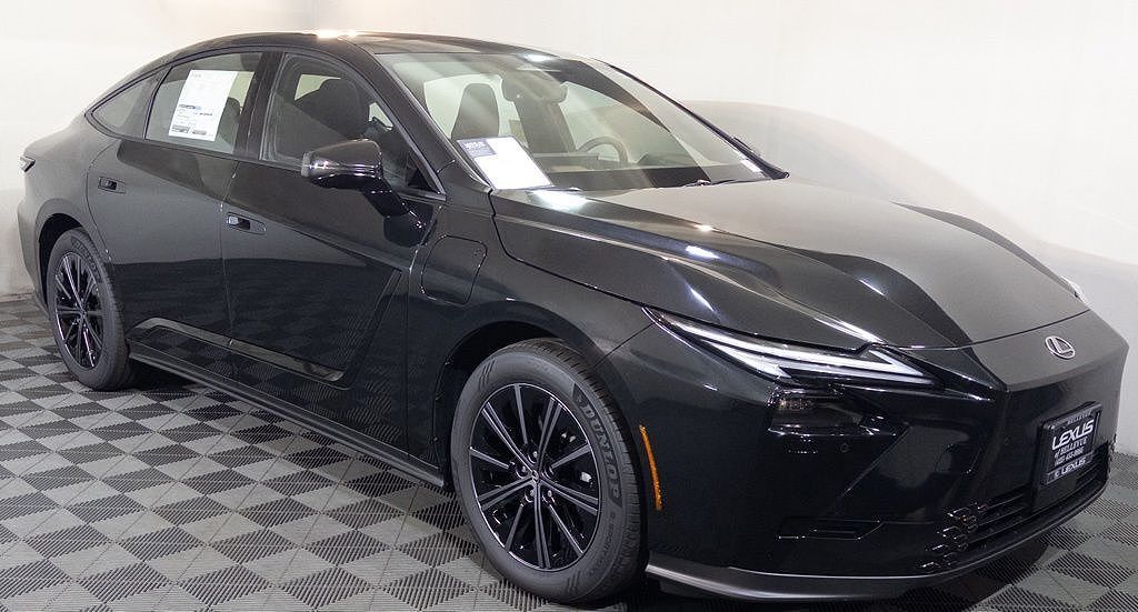 2026 LEXUS ES