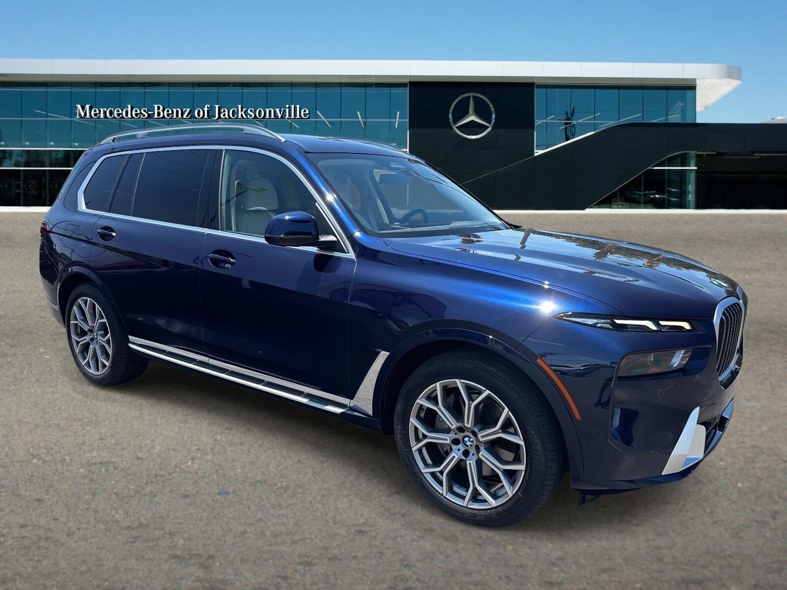 2023 BMW X7