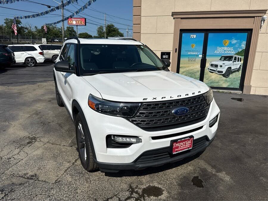 2021 FORD Explorer