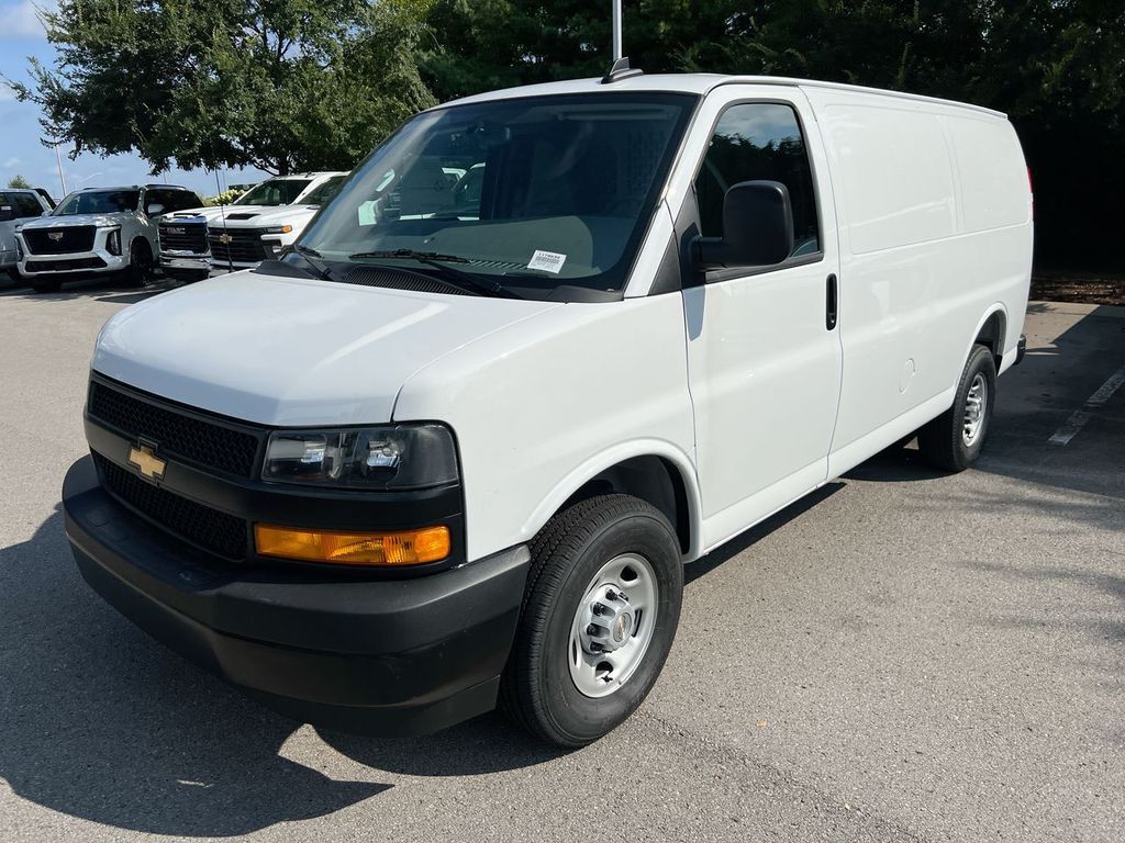 2025 CHEVROLET Express