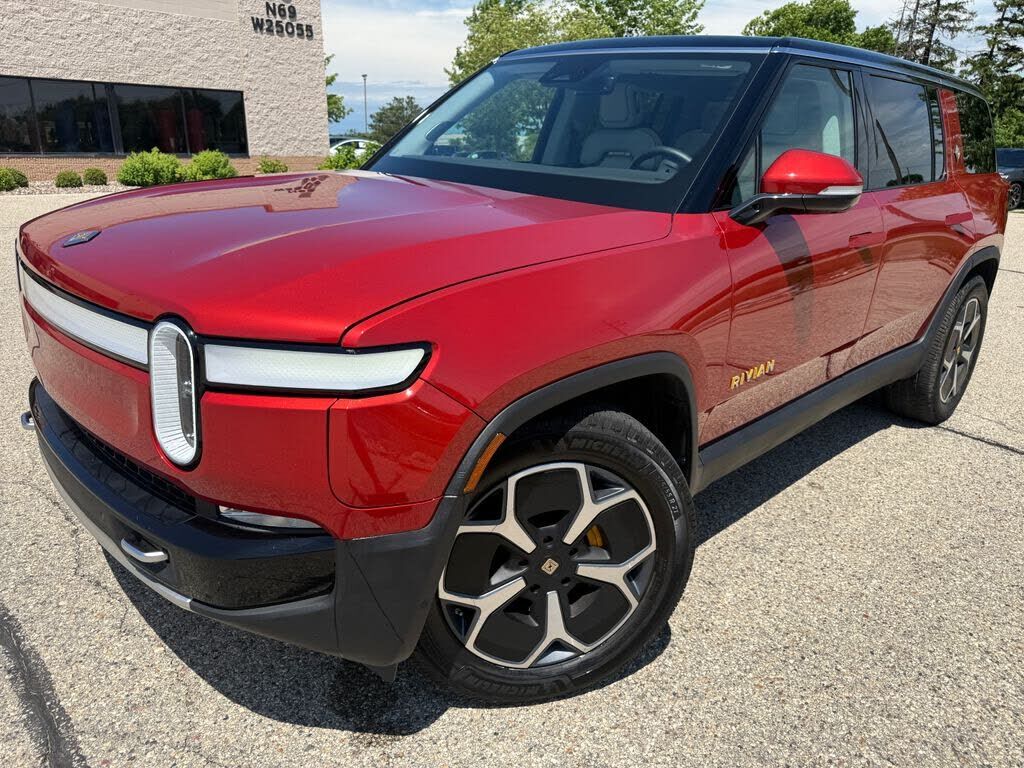 2023 RIVIAN R1S