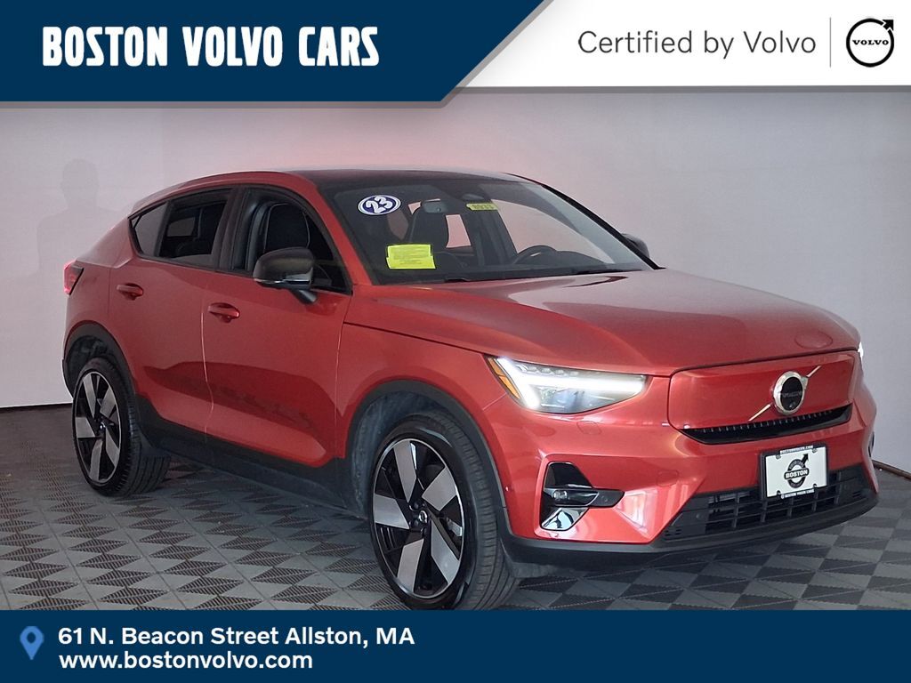 2023 VOLVO C40