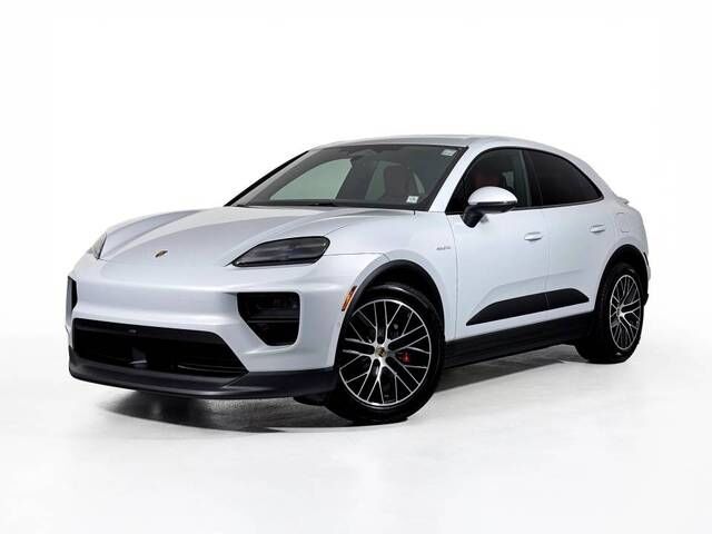 2025 PORSCHE Macan