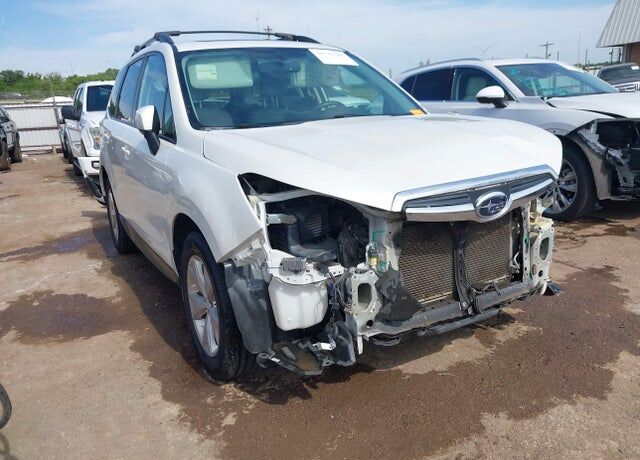2016 SUBARU Forester