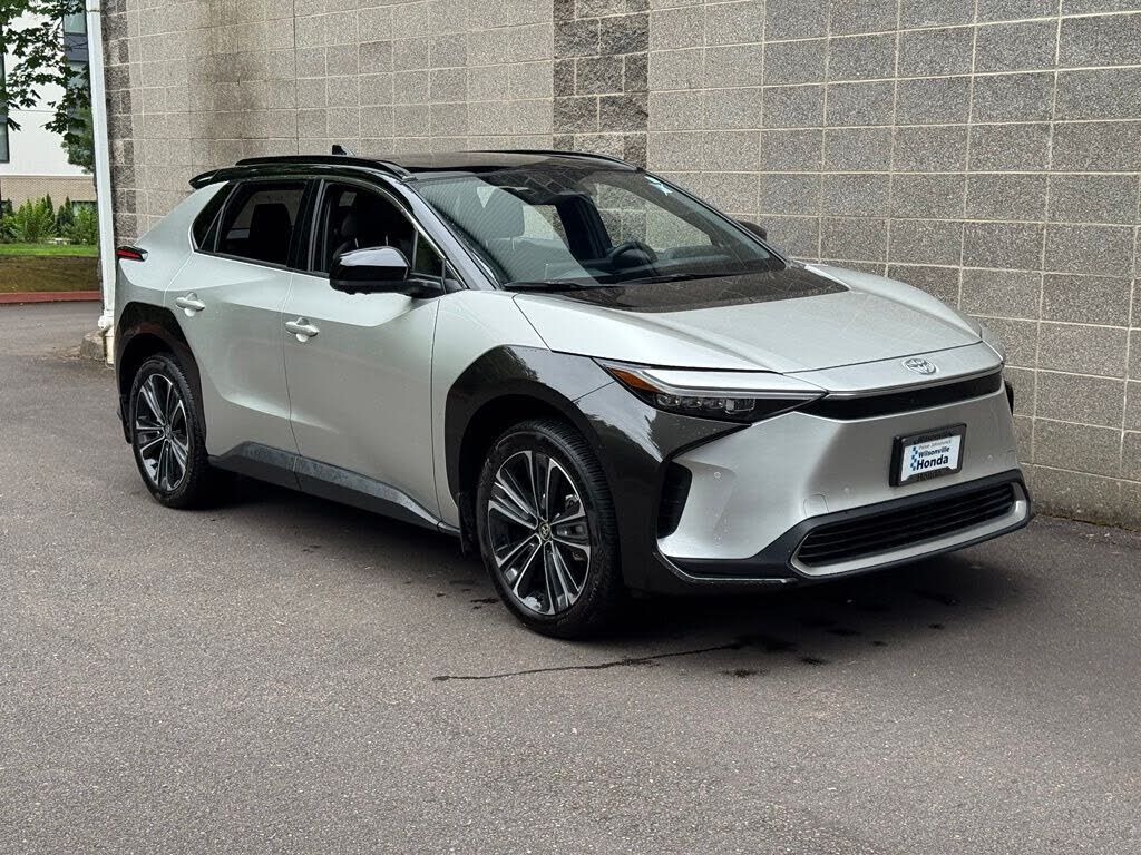 2024 TOYOTA bZ4X
