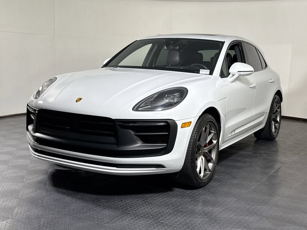 2022 PORSCHE Macan