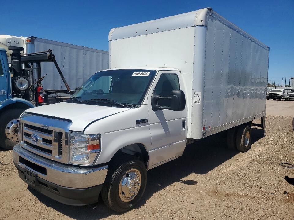 2022 FORD E-450