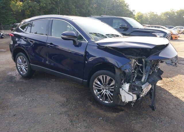 2022 TOYOTA Venza