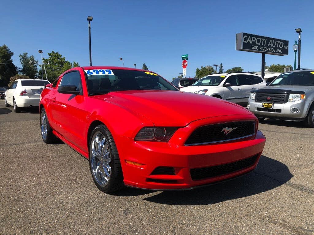 2013 FORD Mustang