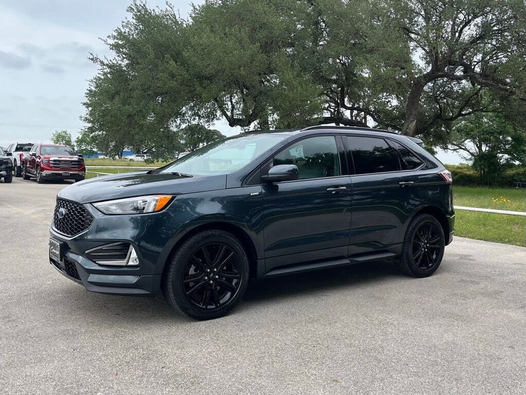 2023 FORD Edge