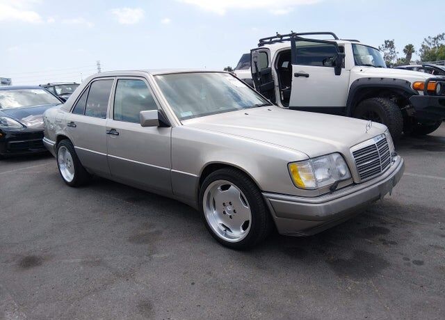 1994 MERCEDES-BENZ E-Class