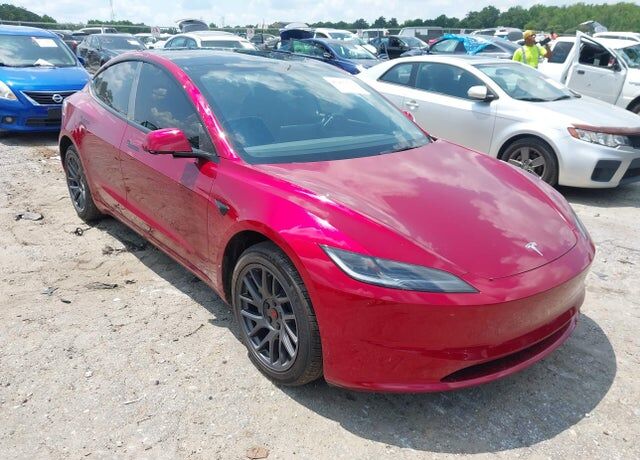 2025 TESLA Model 3