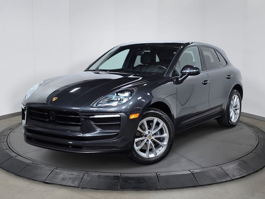 2023 PORSCHE Macan