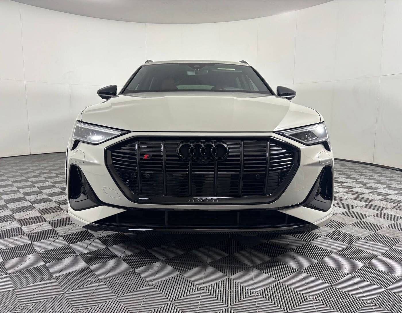 2022 Audi e-tron