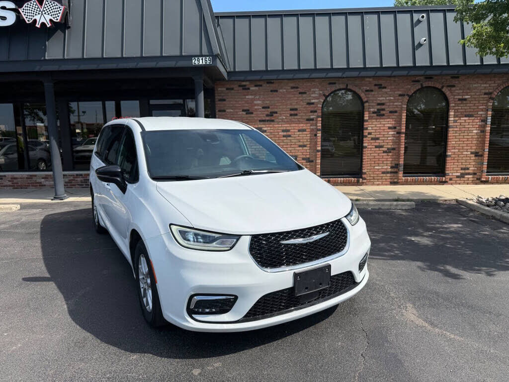 2025 CHRYSLER Pacifica