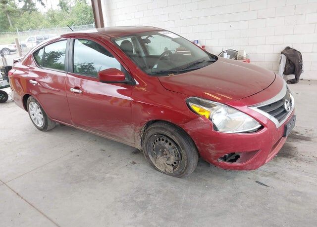 2016 NISSAN Versa