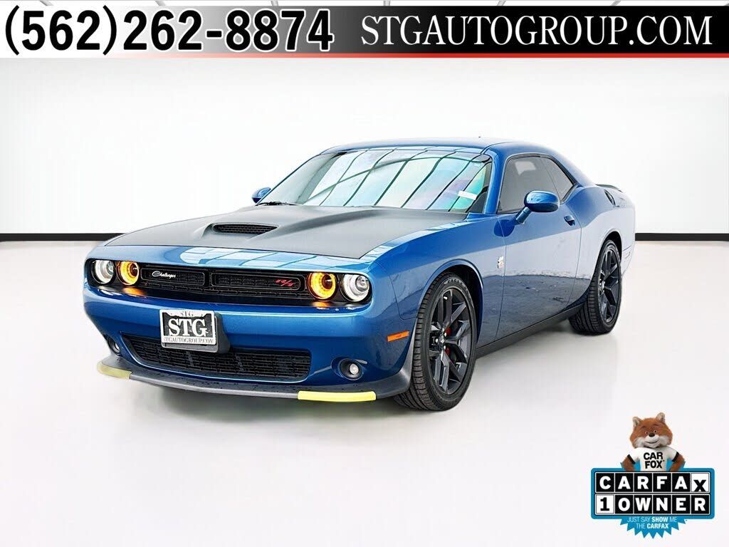 2021 DODGE Challenger