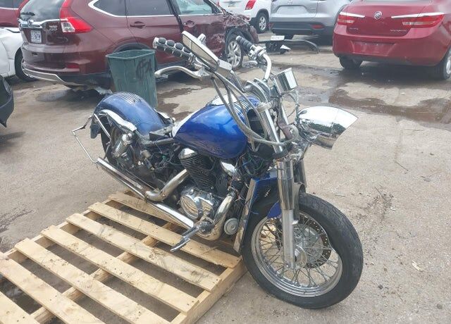 2000 HONDA VT750