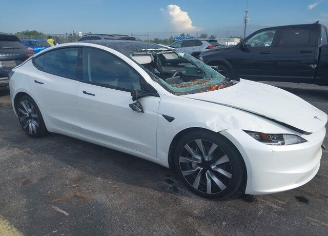 2024 TESLA Model 3