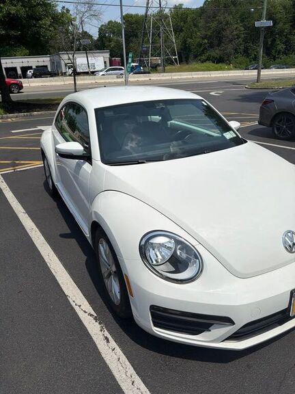 2017 VOLKSWAGEN Beetle