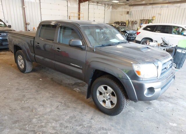 2011 TOYOTA Tacoma