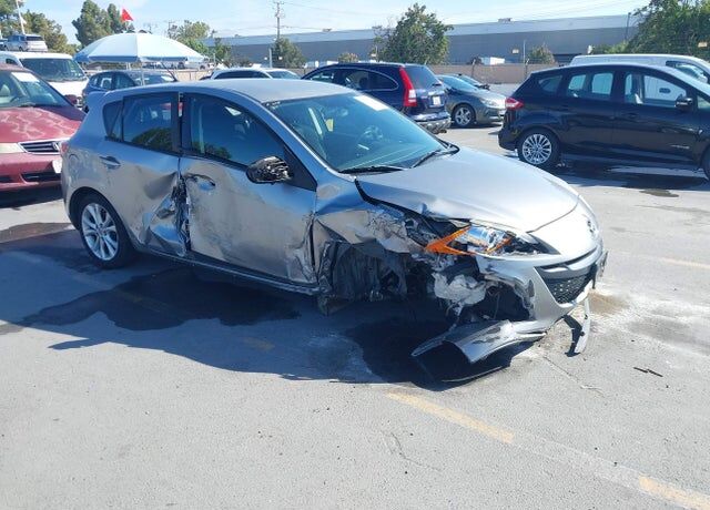 2011 MAZDA Mazda3