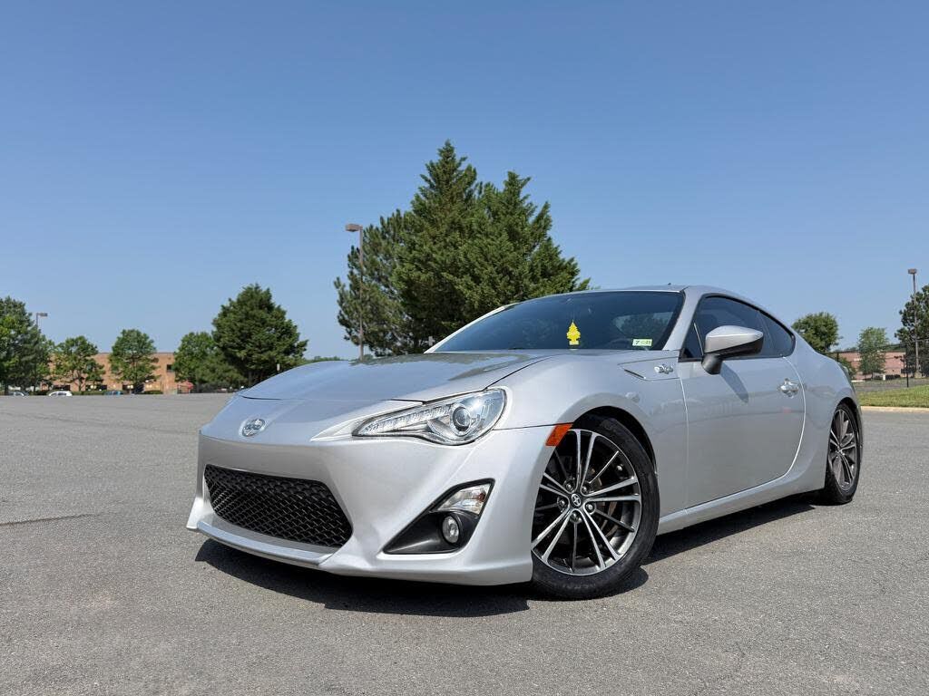 2014 TOYOTA Scion