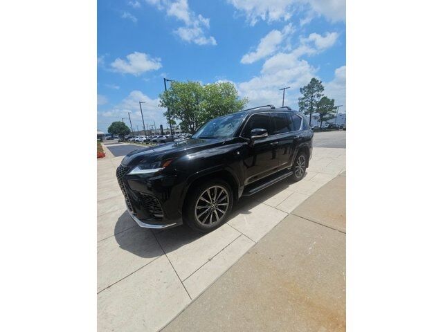 2024 LEXUS LX