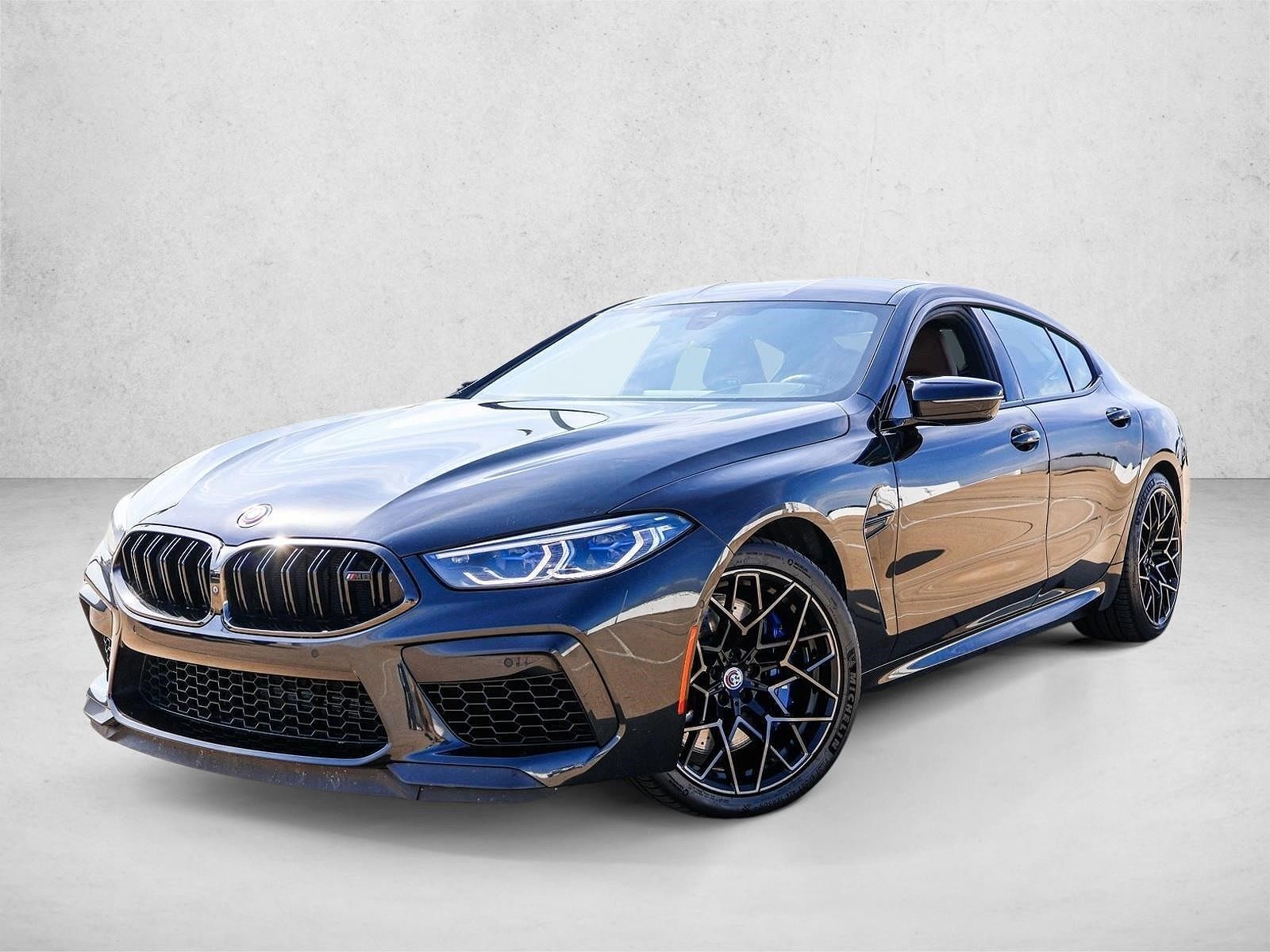 2023 BMW M8