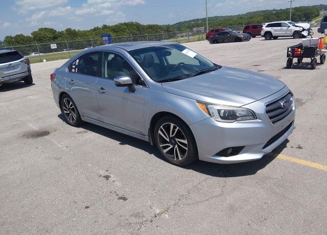 2017 SUBARU Legacy