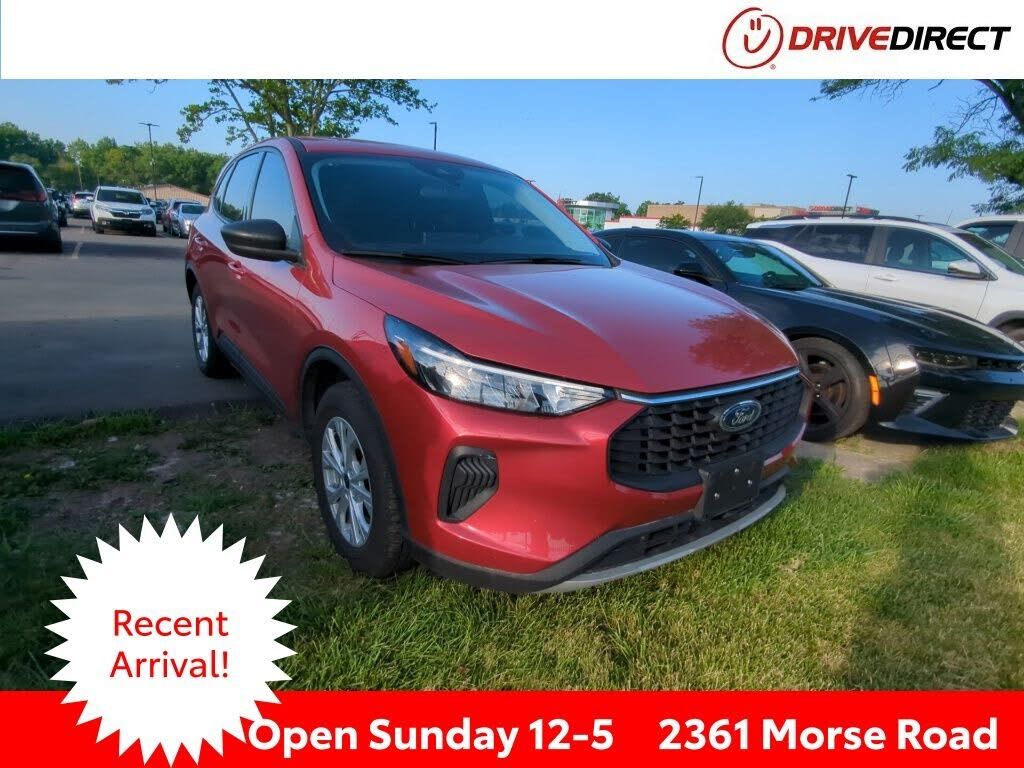 2025 FORD Escape