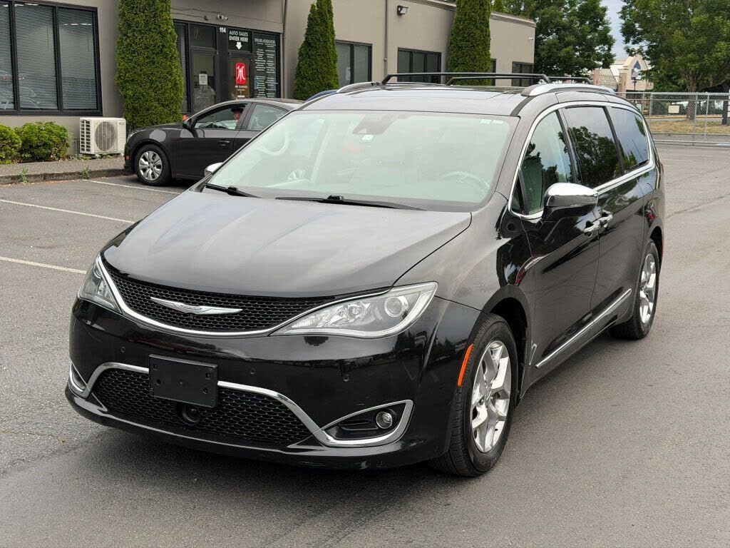 2017 CHRYSLER Pacifica