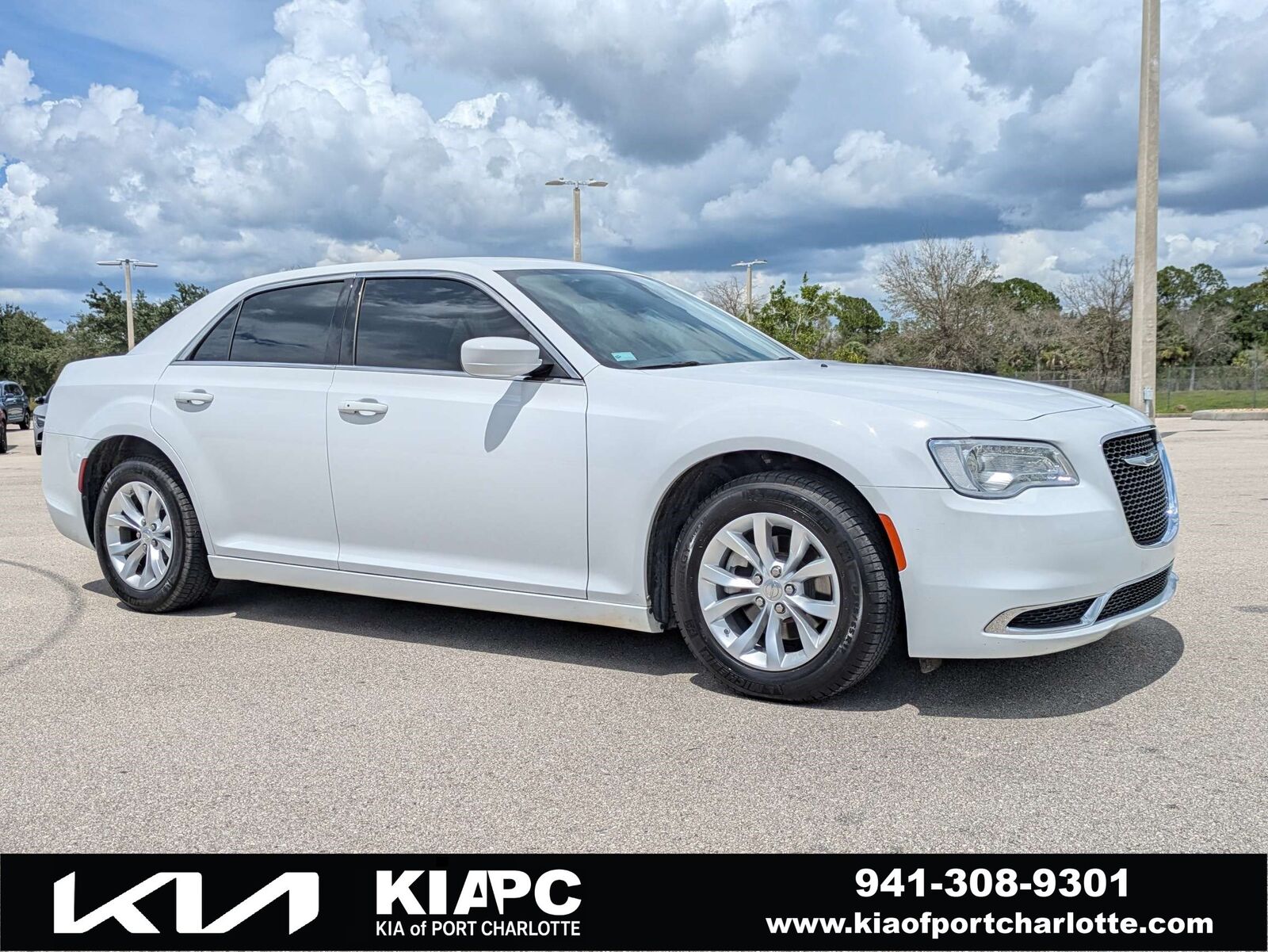 2023 CHRYSLER 300