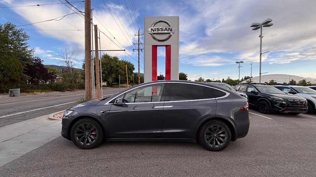 2017 TESLA Model X