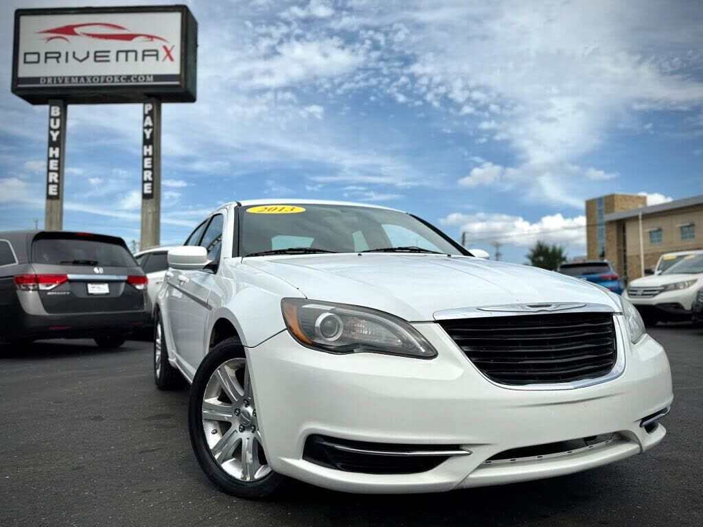 2013 CHRYSLER 200