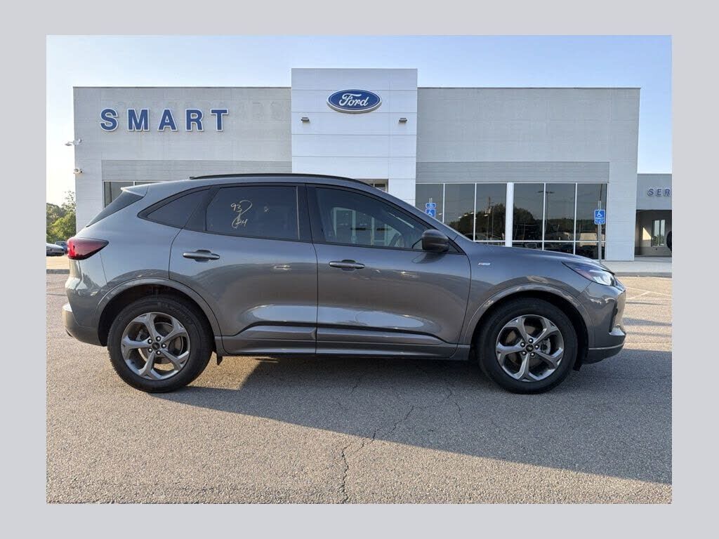 2024 FORD Escape