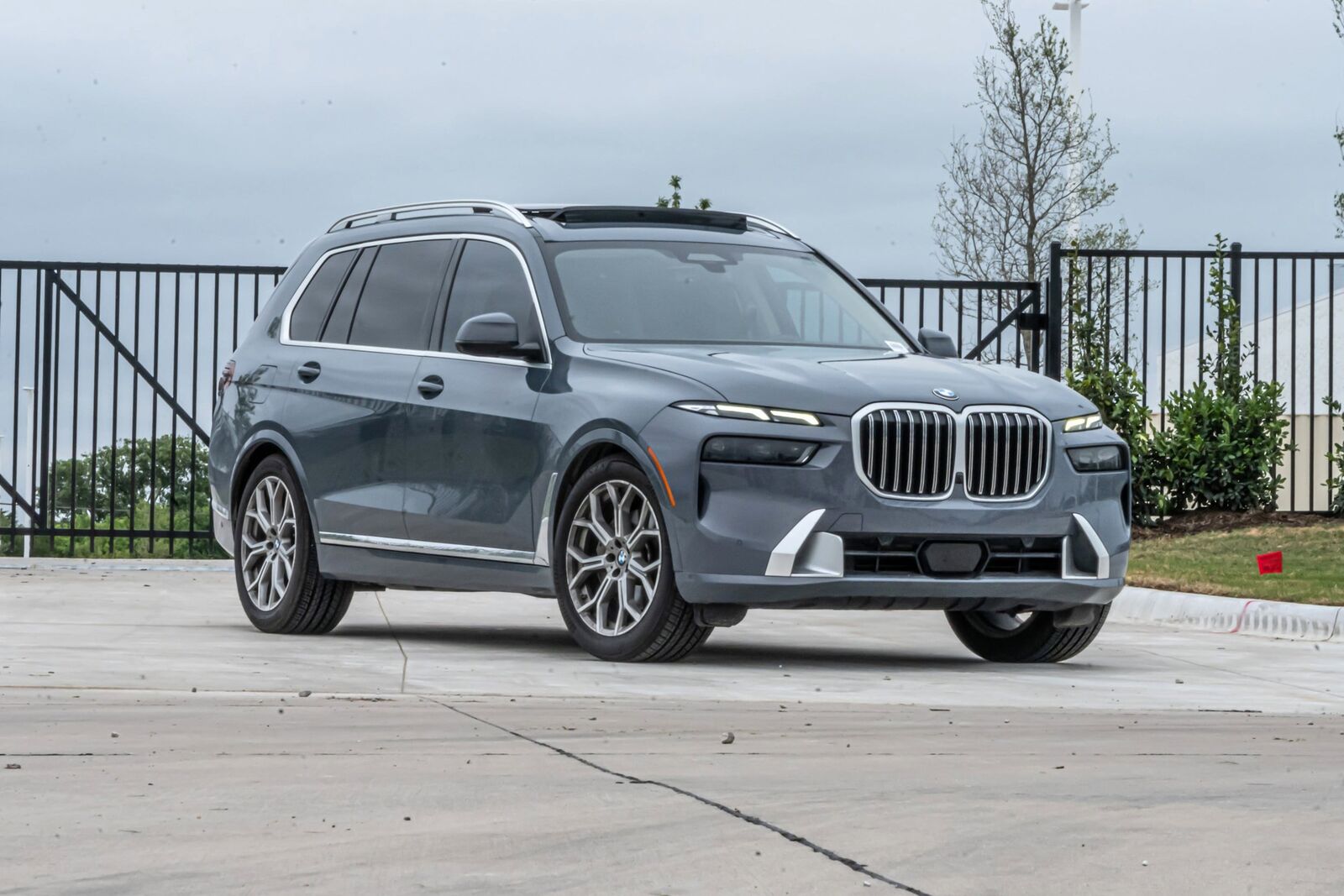 2023 BMW X7