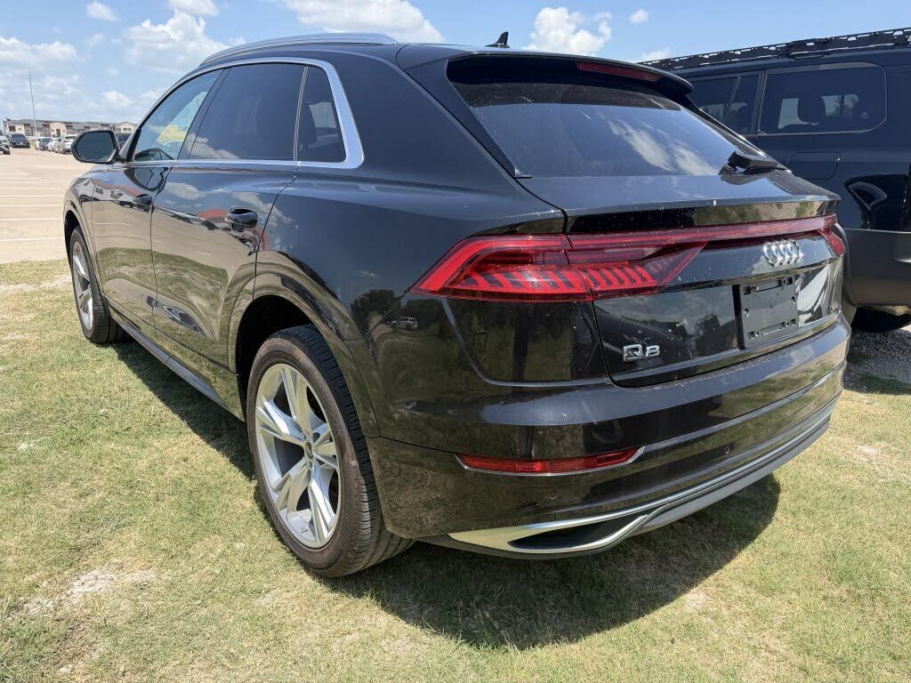 2023 Audi Q8