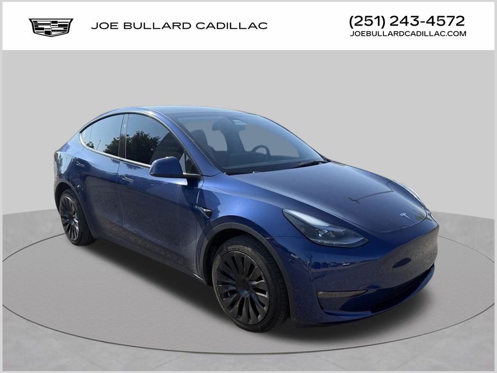 2024 TESLA Model Y