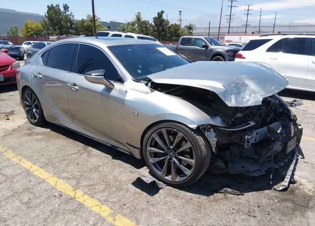 2022 LEXUS IS