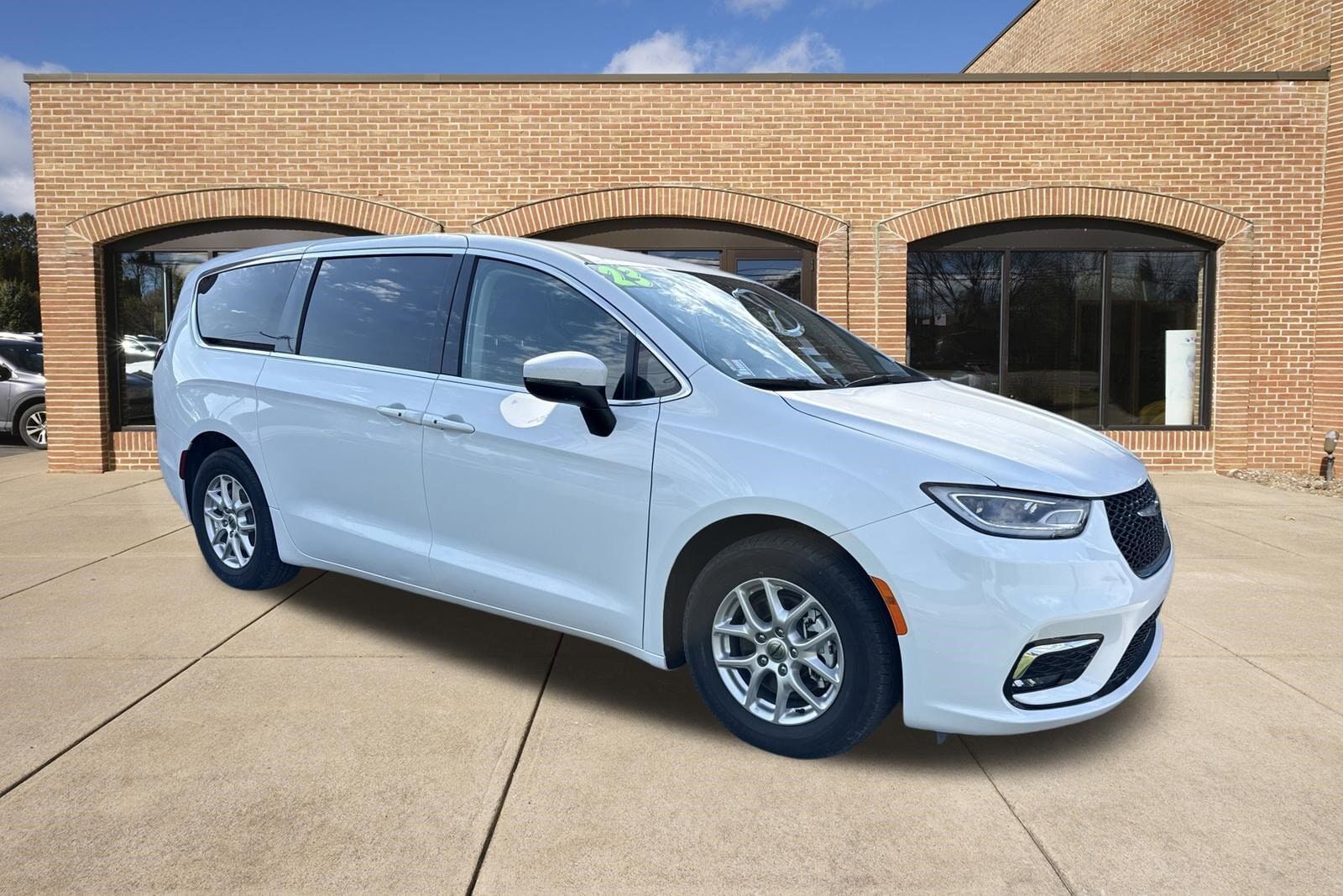 2023 CHRYSLER Pacifica