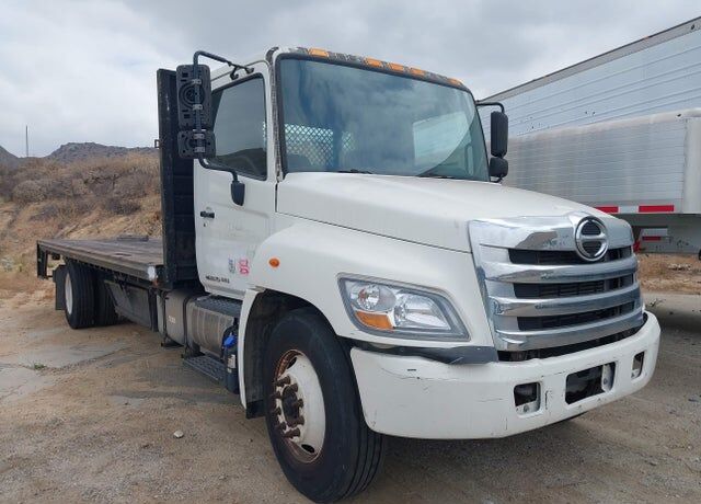2013 HINO Incomplete Vehicle
