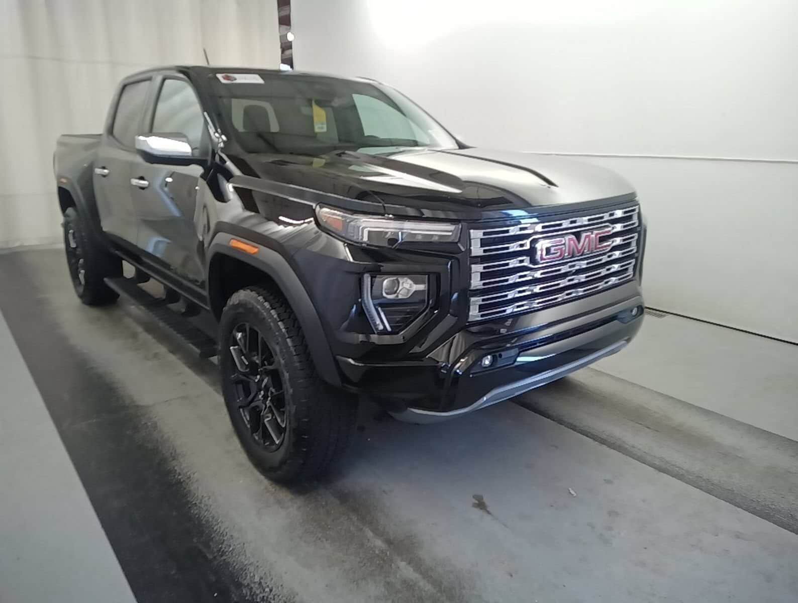 2024 GMC Canyon
