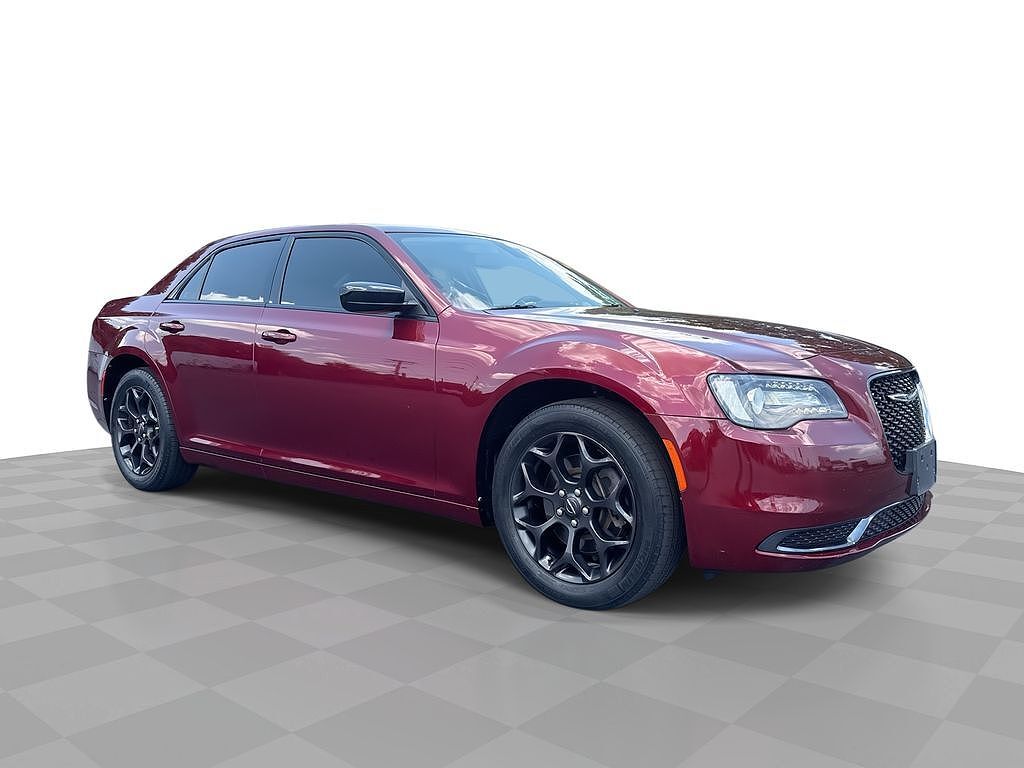 2019 CHRYSLER 300